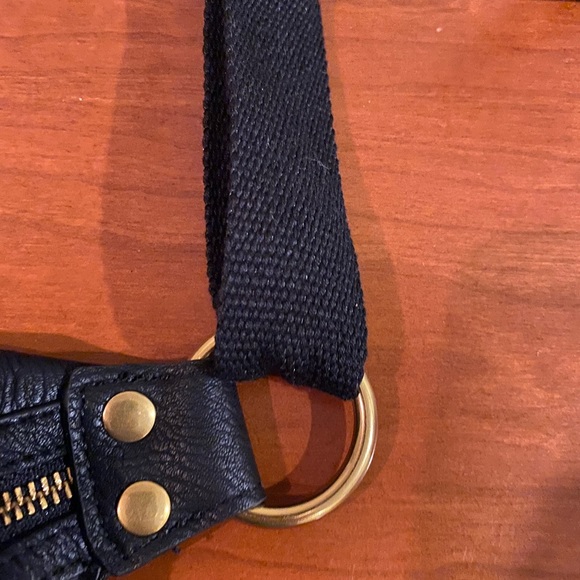 COPY - UPCYCLED BELT BAG - Picture 4 of 5